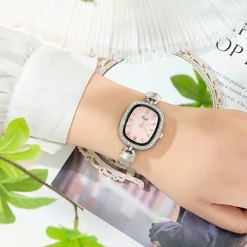 Новые роскошные женские модные часы с бриллиантами, женские оригинальные ретро-водонепроницаемые кварцевые часы с маленькой квадратной пластиной для женщин